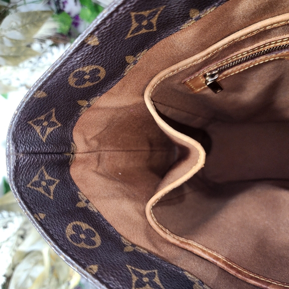 Authentic Louis Vuitton Monogram Vavin GM Tote with Dust Bag - Picture 11 of 17